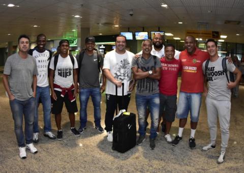 Seleção brasileira master de Beach Soccer chega a Manaus para amistoso contra amazonenses