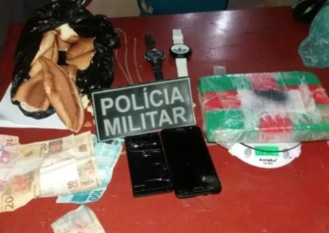Trio é preso com cocaína escondida dentro de sacola de pão no Amazonas
