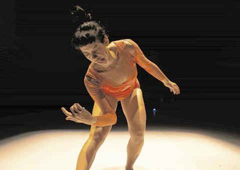 Sesc realiza oficina de dança 'Cartografia do instante: treinamento para o performer’