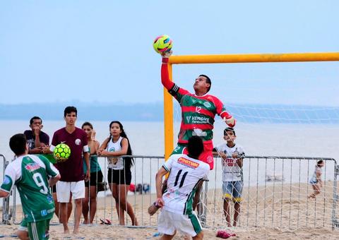 Seleção brasileira enfrenta a equipe amazonense na abertura do Supercampeonato de Beach Soccer