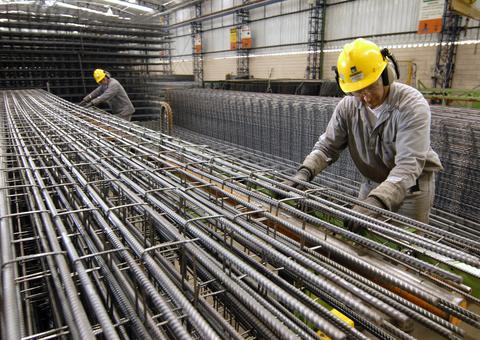 EUA decidem eximir Brasil de tarifas sobre aço e alumínio