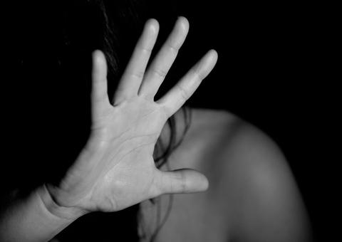 Padrasto é acusado de estuprar e engravidar enteada de 12 anos