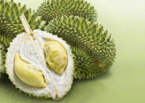 Prédio com mais de 500 pessoas é evacuado após cheiro de fruta podre ser confundido com gás