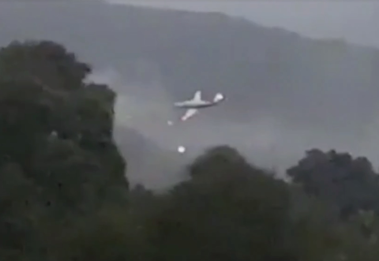 Aeronave com 10 passageiros faz pouso forçado em rodovia e deixa feridos