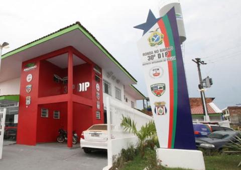 Suspeitos esquecem porta de laboratório de drogas aberta e acabam presos em Manaus