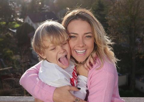 Carol Dantas desabafa sobre ter filho com Neymar: ‘julgavam muito’