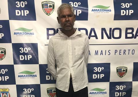 Homem é preso suspeito de furtar placas de carros em Manaus 