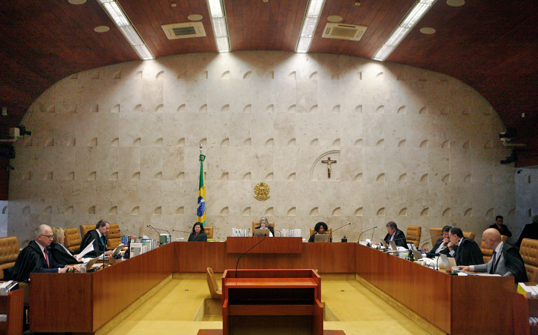 10 ministros votam a favor de restrição ao foro privilegiado