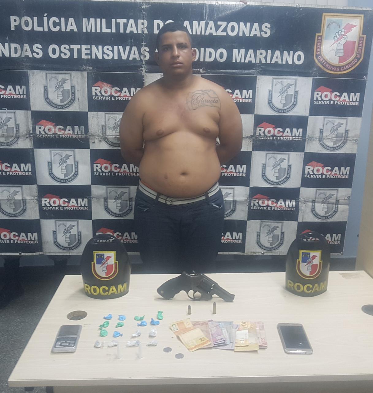 Com arma e drogas, homem é preso em flagrante em Manaus