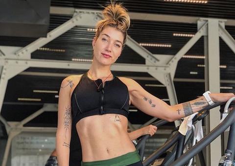 Gabriela Pugliesi mostra antes e depois de cirurgia no nariz