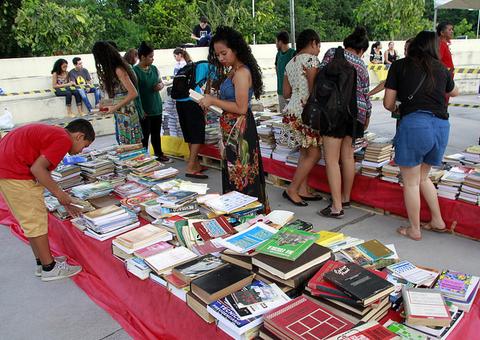 Quase 6 mil livros serão oferecidos gratuitamente em feira no Parque dos Bilhares