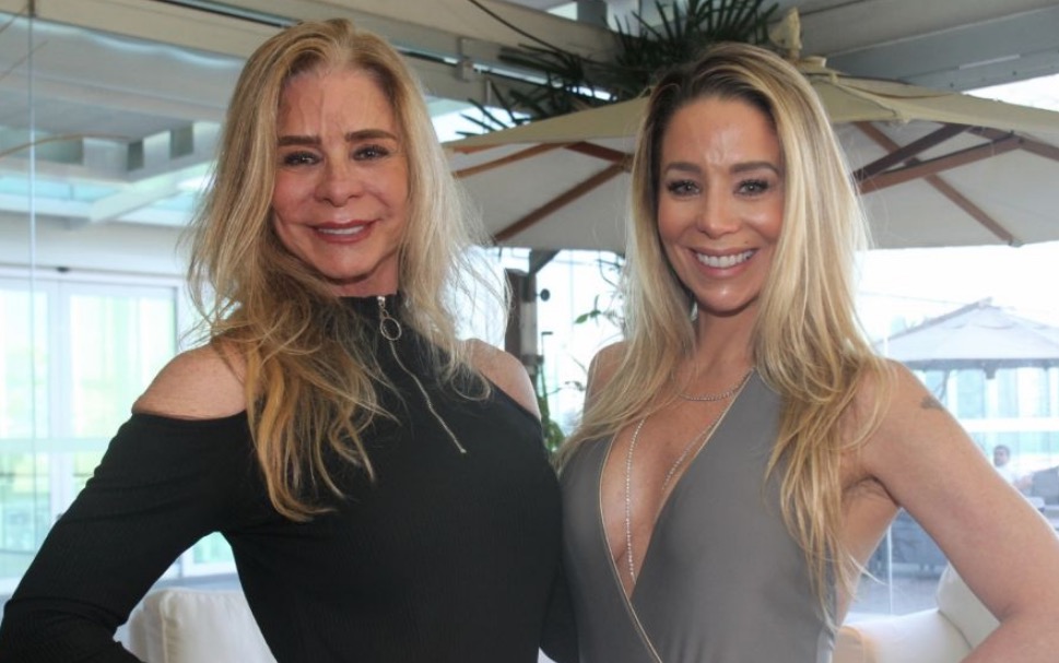 Aos 64 anos, mãe de Danielle Winits impressiona com corpo saradão em vídeo