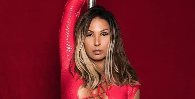 Seminua, Valesca Popozuda posta vídeo levando tapas em 'bumbum na nuca'