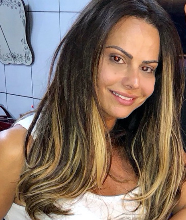  Viviane Araújo radicaliza no visual após fim de namoro repentino