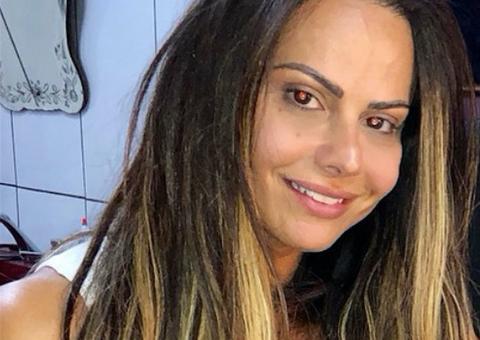  Viviane Araújo radicaliza no visual após fim de namoro repentino