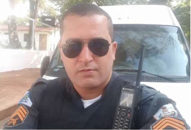 Morrem policiais encontrados desacordados em viatura 