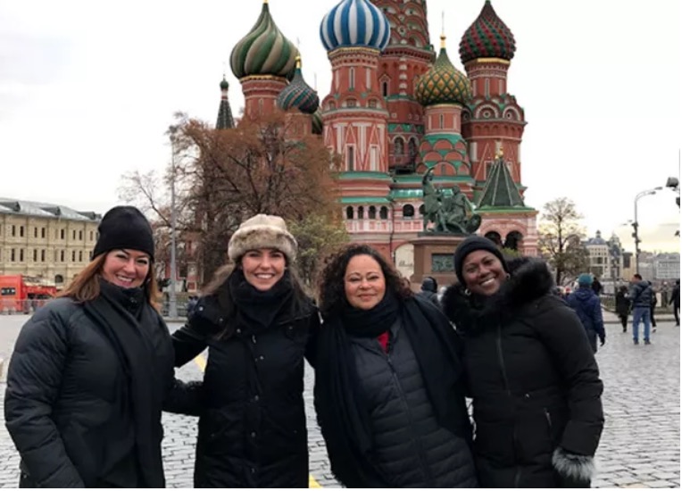 Mãe de Neymar é detonada na web em estreia de programa na Globo