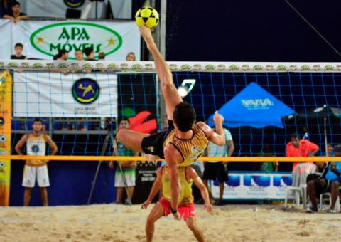 Supercampeonato de Futevôlei: 25 duplas disputam classificação neste domingo