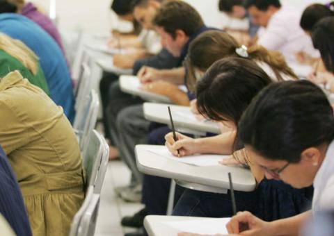 Concurso Público oferece mais de 900 vagas com salários de até R$ 6 mil no Amazonas