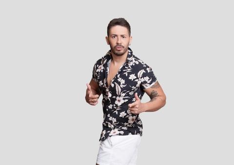 Carlinhos Maia apresenta show de humor em Manaus