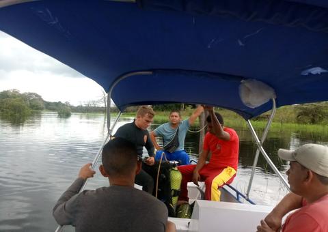 Canoa vira e homem morre afogado no Amazonas