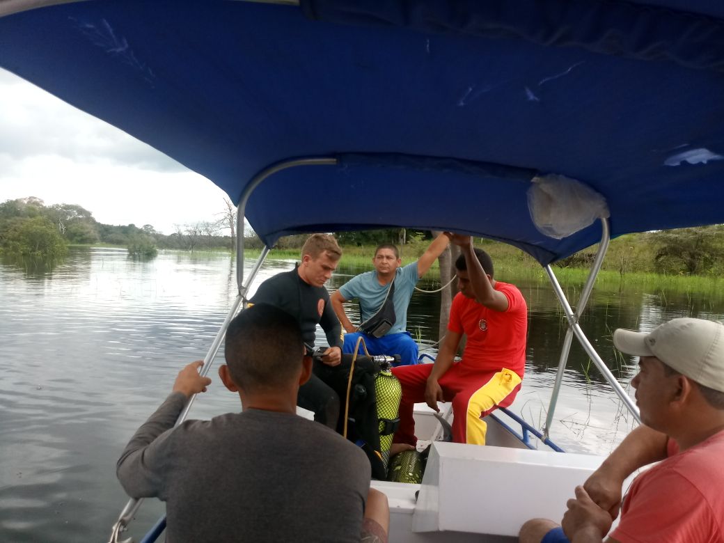 Canoa vira e homem morre afogado no Amazonas