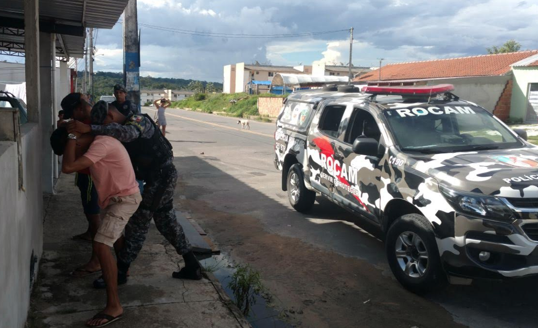 Polícia dá resposta a população após protesto pedindo retorno de Zé Roberto e João Branco