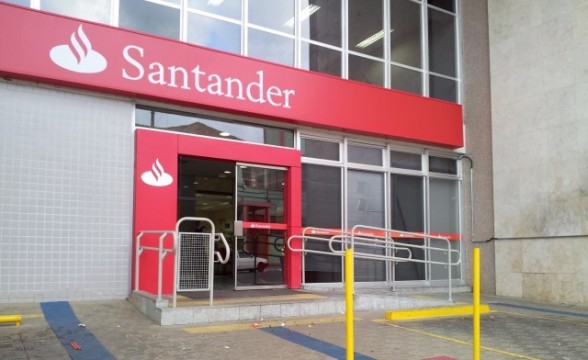 Ex-militar do Exército rende gerente e rouba R$ 700 mil de banco