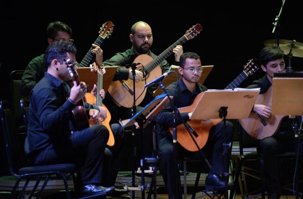 Orquestra de Violões do Amazonas faz homenagem as Mães 