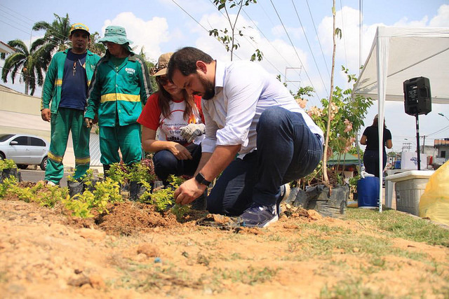 Prefeitura realiza minicurso noções básicas de jardinagem em Manaus   