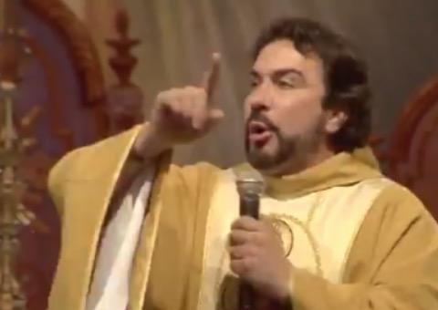  Padre Fábio de Melo se explica após polêmica de incentivo à intolerância religiosa
