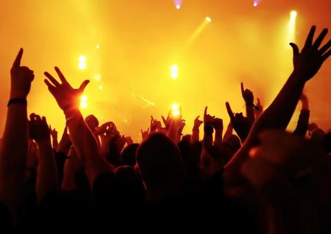 Allan e Renato, Daniel Trindade, e Vagner Martins agitam sexta sertaneja em Manaus