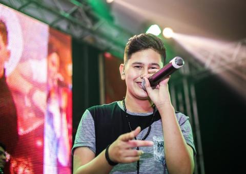 Samba e sertanejo embalam fim de semana em shopping de Manaus