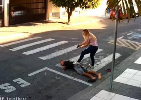 No dia das mães, governador homenageia mãe PM que matou ladrão durante assalto