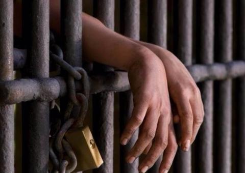 Homem é assassinado violentamente minutos após deixar presídio