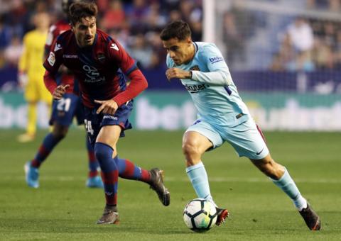 Com show de Boateng, Levante acaba com invencibilidade do Barcelona no Espanhol