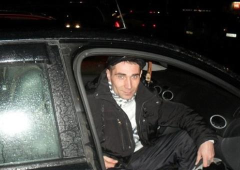 Fumante é esquartejado por colega de quarto que odeia cigarro