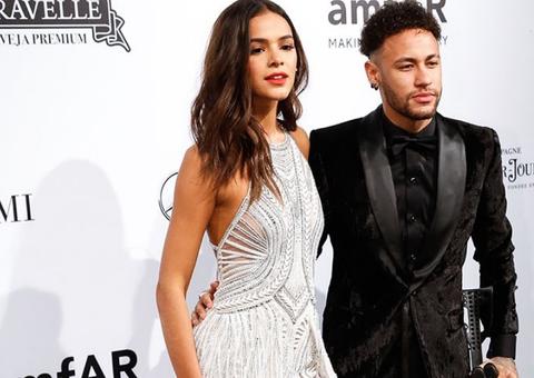 Bruna Marquezine vai ao encontro de Neymar em Paris
