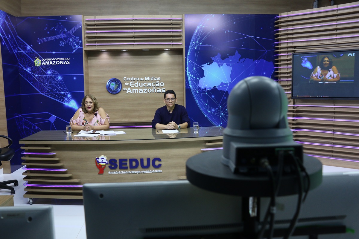 Seduc faz videoconferência para tratar sobre BNCC e proposta curricular no Amazonas