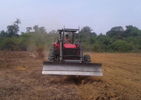 Governo lança programa de crédito e inaugura fábrica de farinha no Amazonas