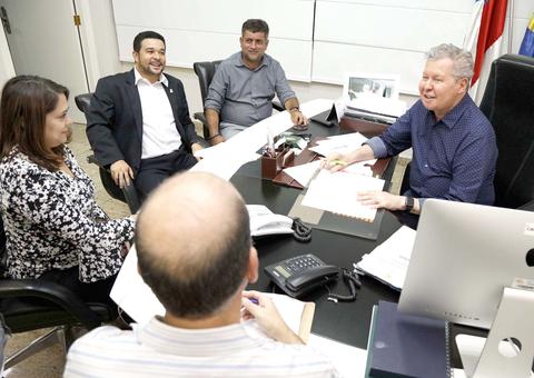 Prefeito acata indicação de vereador para reforma e ampliação do CCZ em Manaus