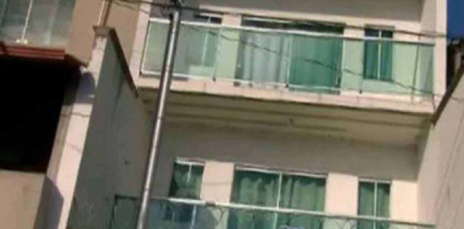  Policial mata duas jovens que o acusaram de estupro e comete suicídio