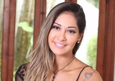  Mayra Cardi mostra barriga sarada aos 4 meses de gravidez