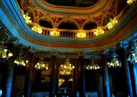 Fotografias de estudantes da rede pública serão leiloadas  para ajudar instituição de caridade em Manaus