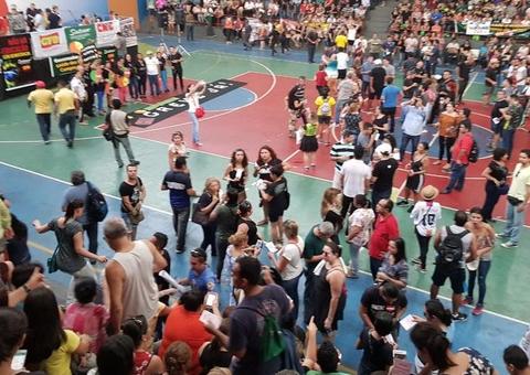 Grevistas só serão descontados se não compensarem dias de faltas