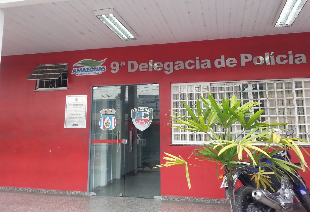 Dupla é presa suspeita de assaltar dois ônibus na mesma noite em Manaus