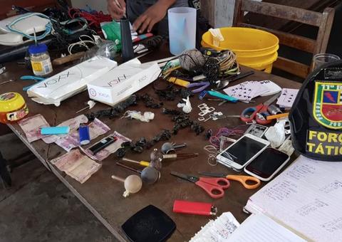 Polícia apreende celulares, drogas e armas em presídio no Amazonas