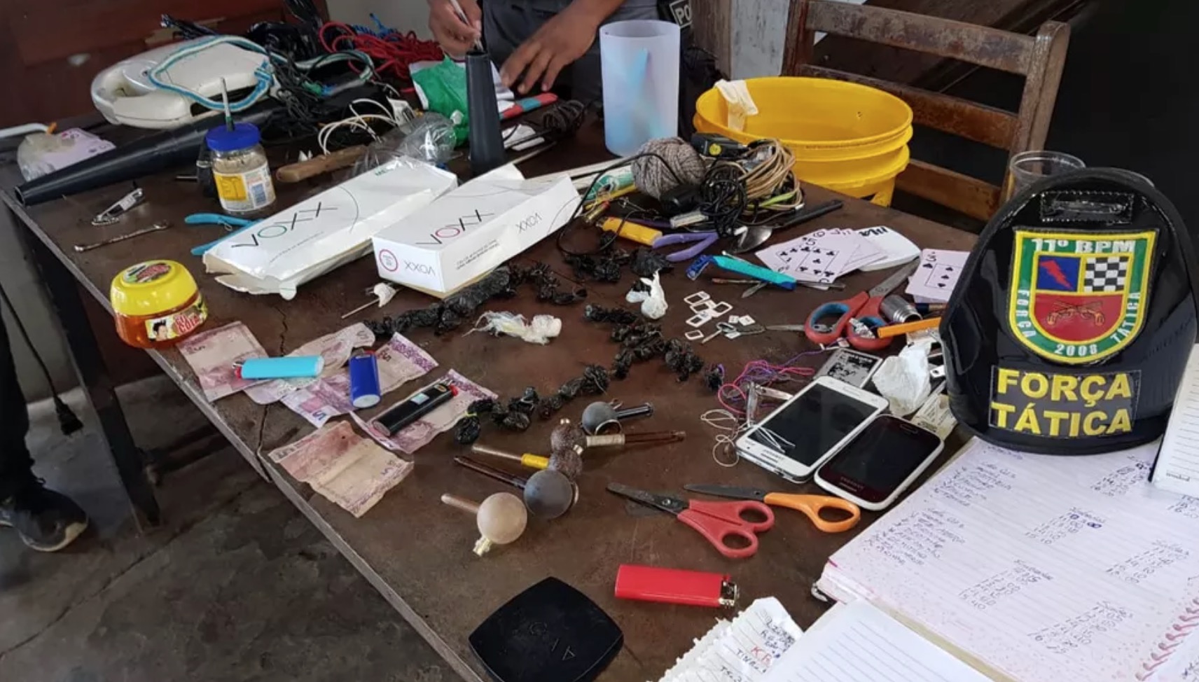 Polícia apreende celulares, drogas e armas em presídio no Amazonas