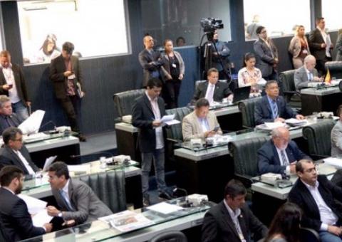 Aleam aprova reajuste de 24,2% a policiais militares e bombeiros do Amazonas