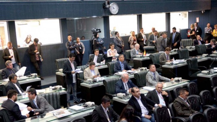 Aleam aprova reajuste de 24,2% a policiais militares e bombeiros do Amazonas